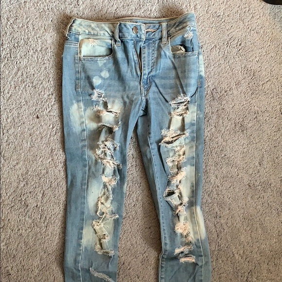 American Eagle Size 2 Super Stretch ripped jeans - Picture 3 of 3